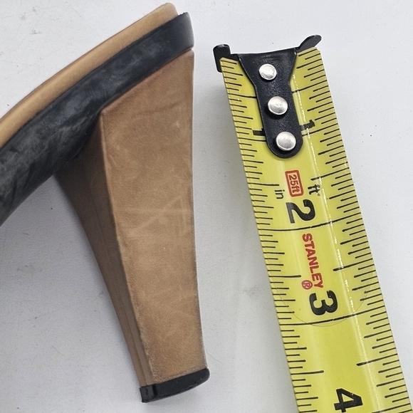 Tod's Beige Leather Heeled Sandals Size 6 Cross strap - Picture 10 of 10